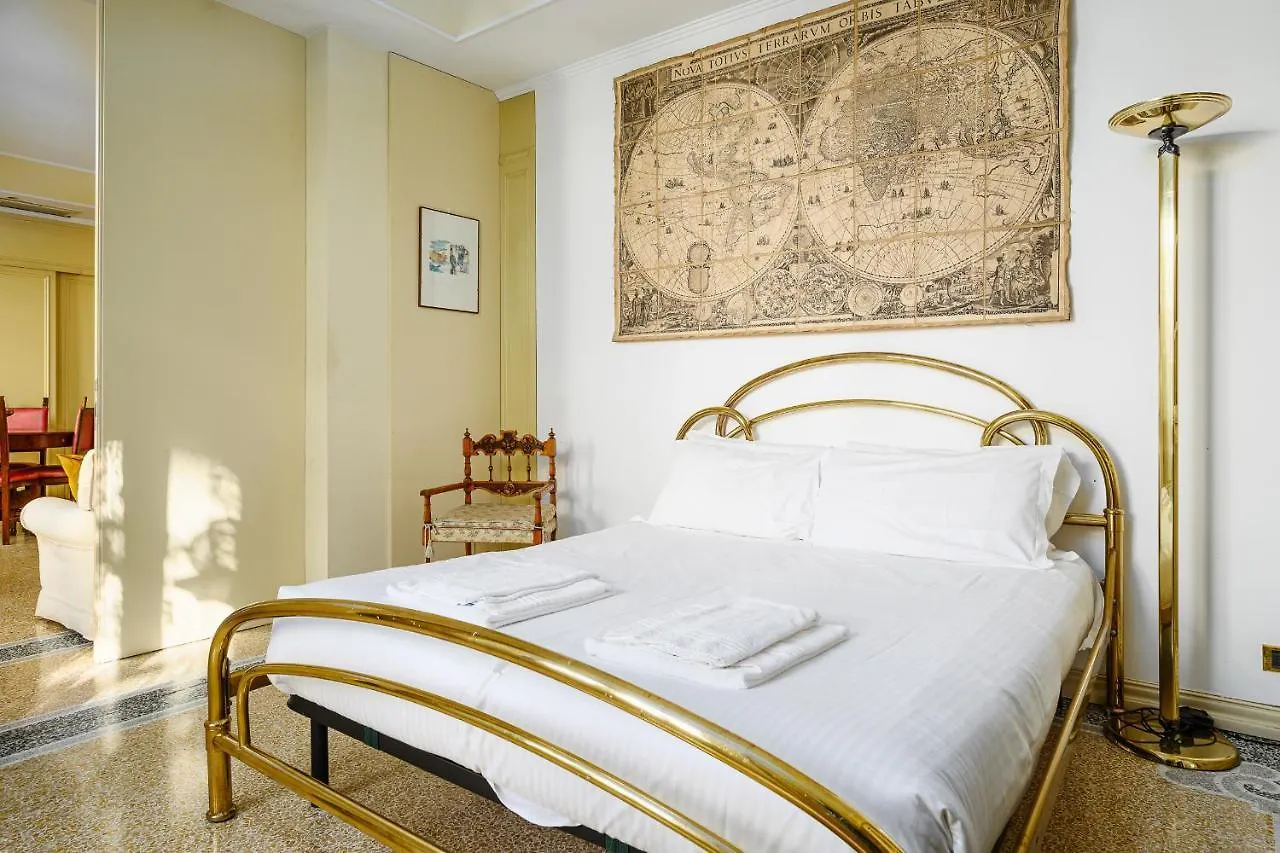Duomo - Fontana Penthouse With Beautiful Terrace Apartment Milan Italy
