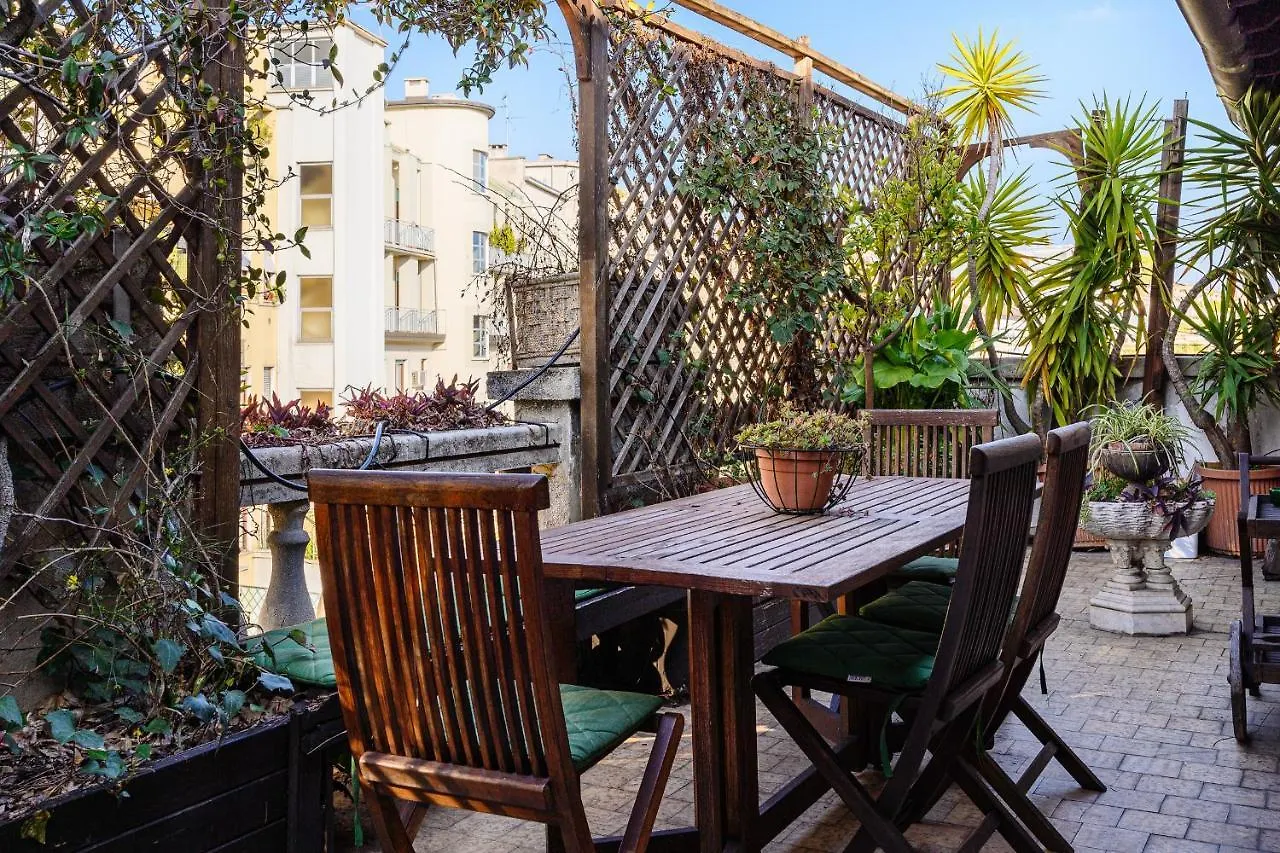 Duomo - Fontana Penthouse With Beautiful Terrace Apartment Milan 0*,